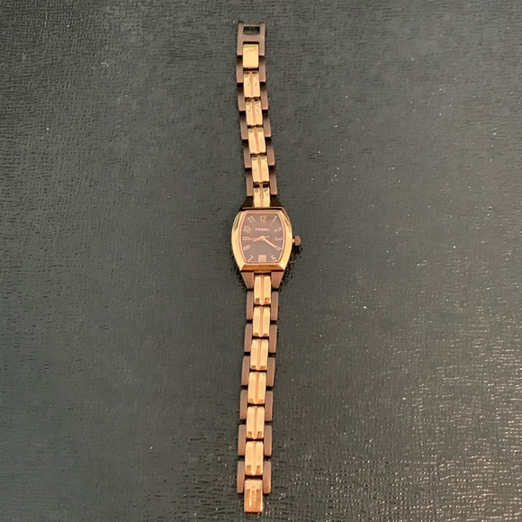 Fossil Chocolate & Gold Tone Watch with Date - Picture 4 of 9